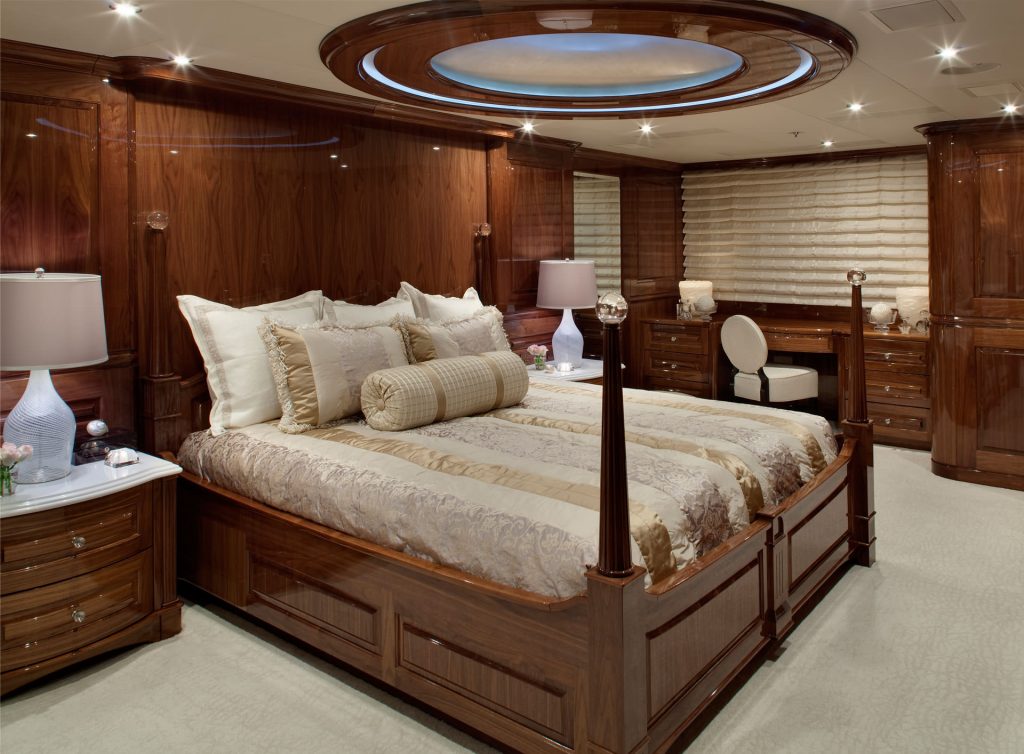 Remember When Motor Yacht Bed1